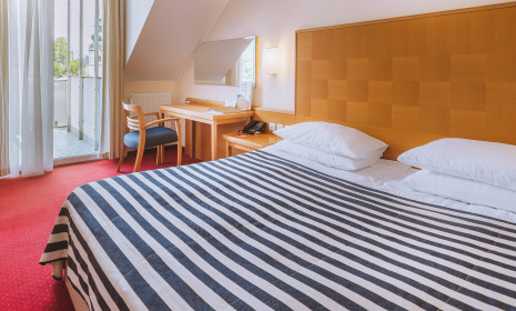 Ramada hotel and suites udobne sobe